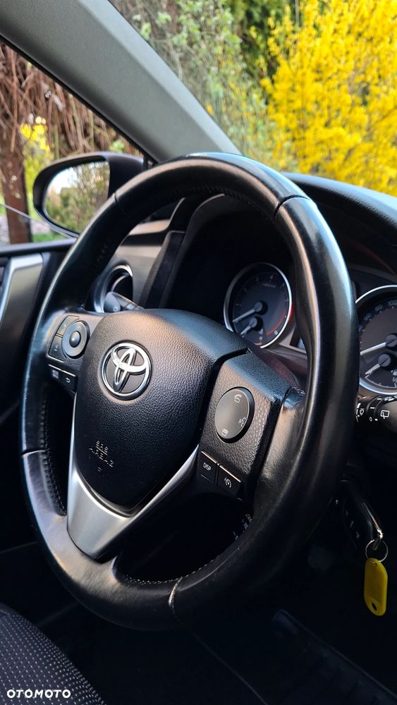 Toyota Auris 1.6 Sol - 17