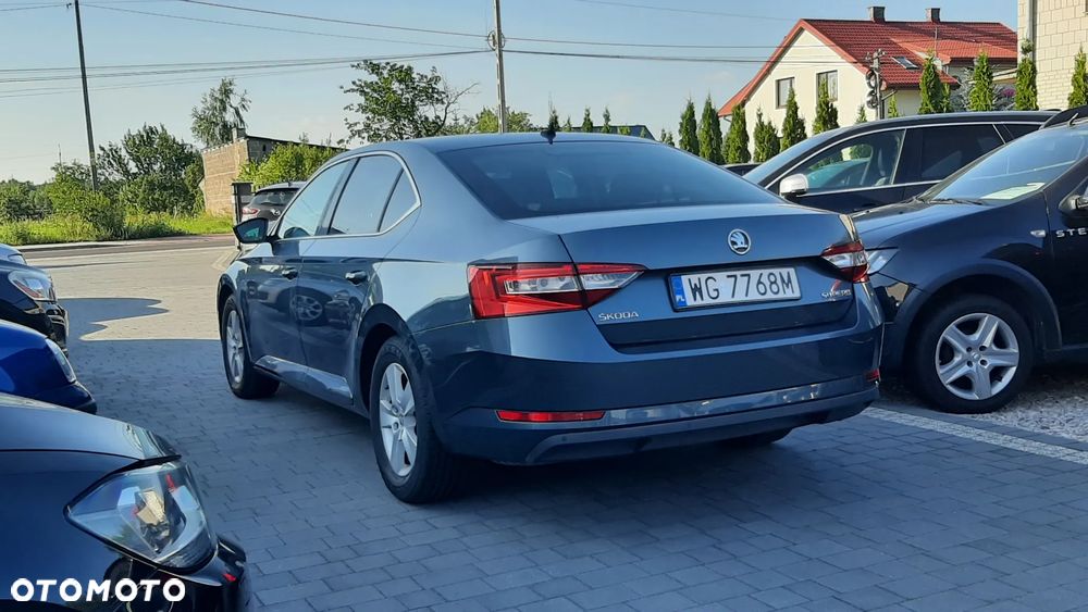 Skoda Superb 1.4 TSI ACT DSG Active - 5