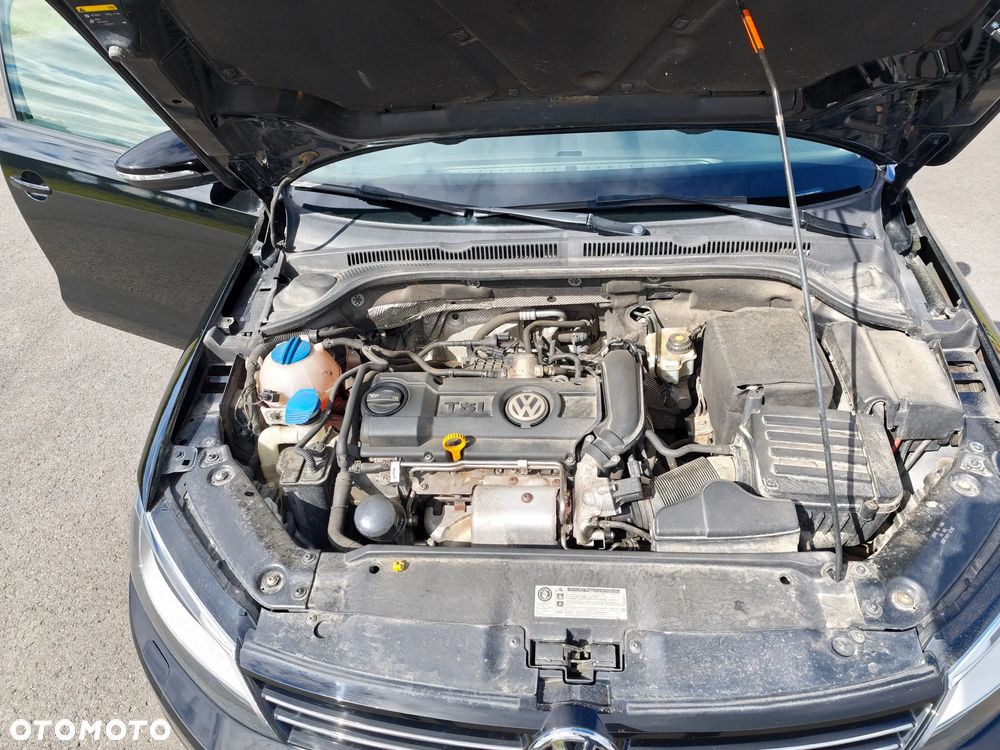 Volkswagen Jetta 1.4 TSI Comfortline - 26