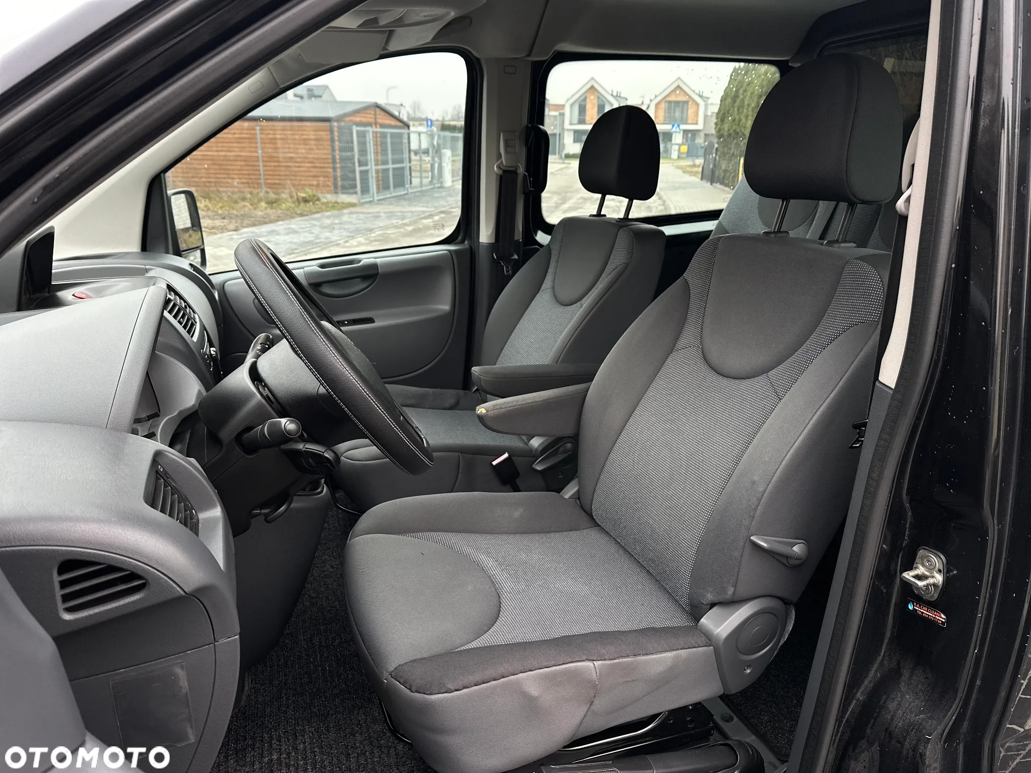 Peugeot Expert - 8