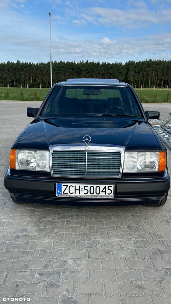 Mercedes-Benz W124 (1984-1993) - 12