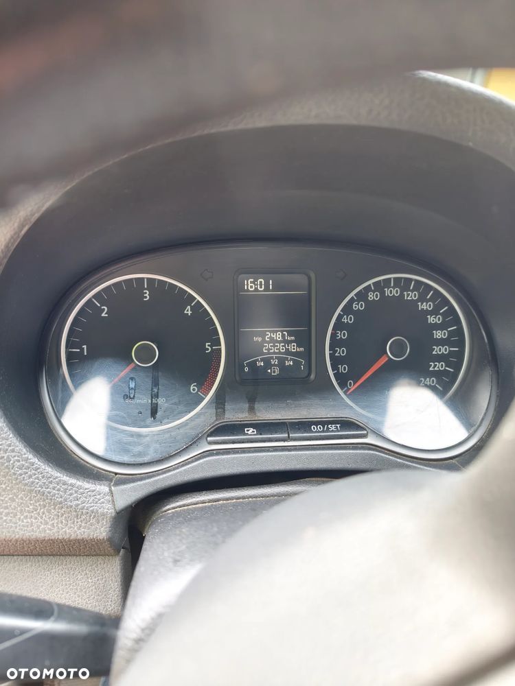 Volkswagen Amarok Double Cab 2.0 BiTDi Trendline - 18
