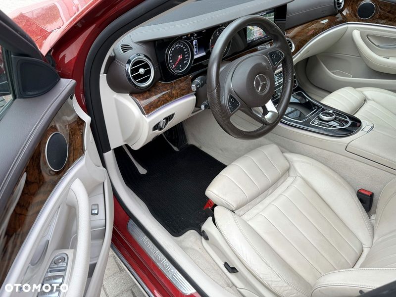 Mercedes-Benz Klasa E 220 d 9G-TRONIC - 10