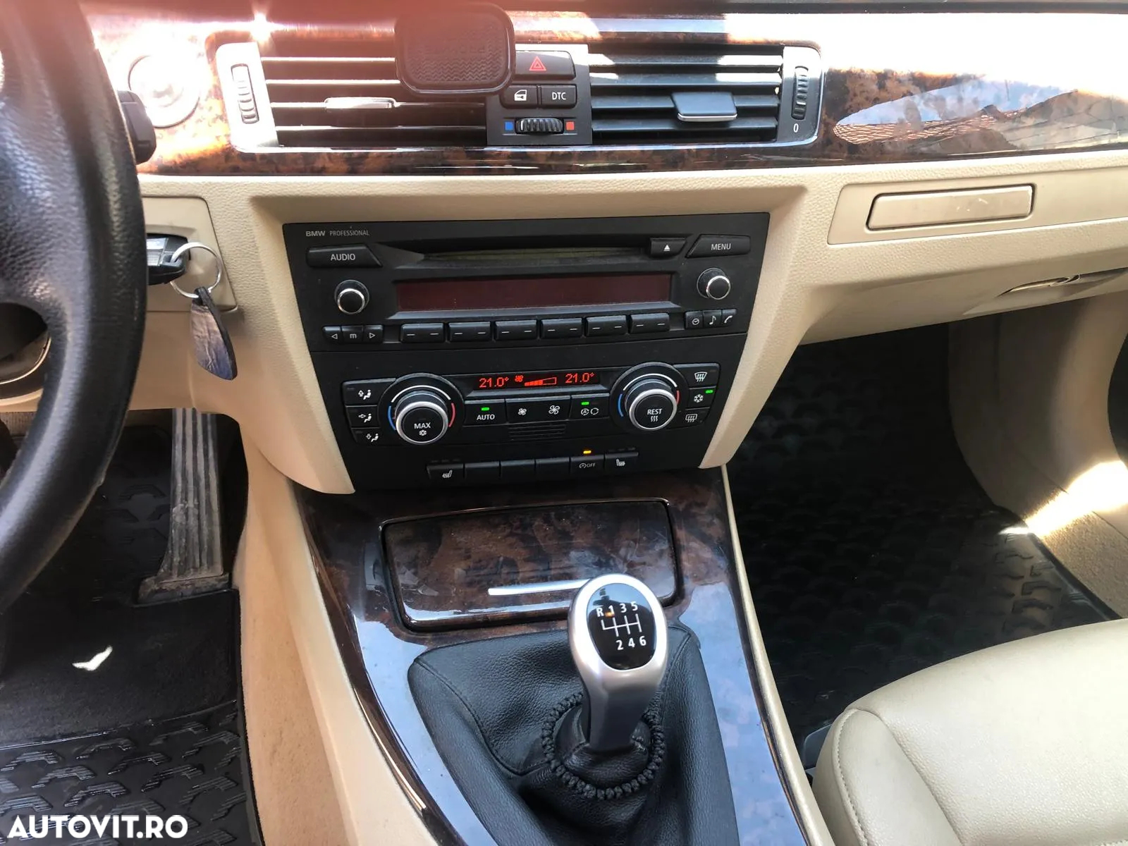 BMW Seria 3 318d - 4