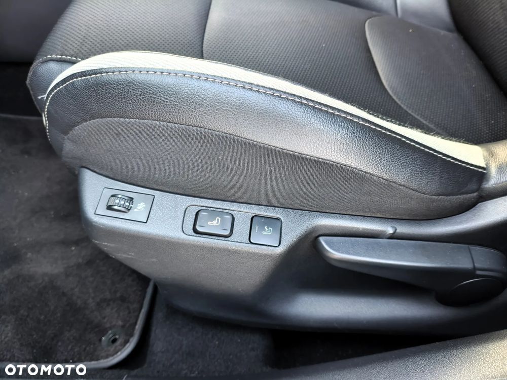 Citroën DS4 HDi 165 SoChic - 21