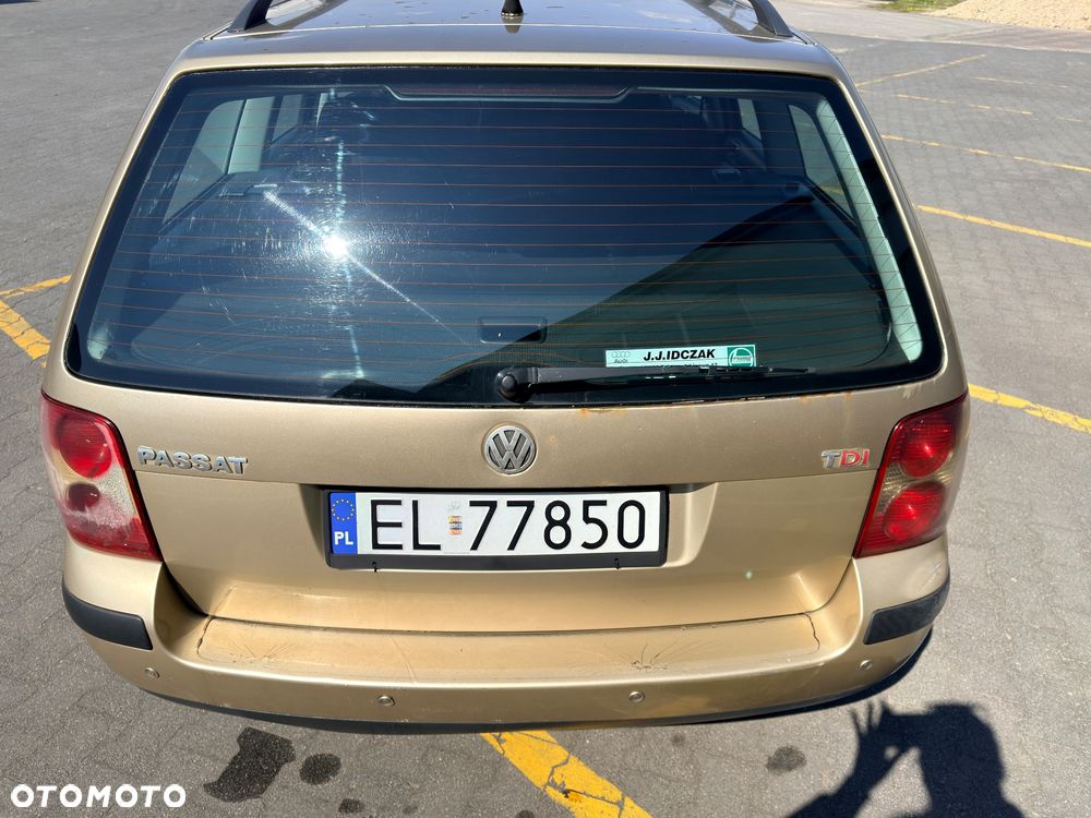 Volkswagen Passat 1.9 TDI Highline - 5
