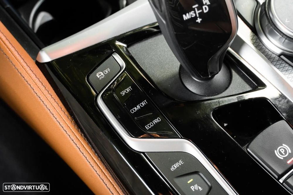 BMW 530 e iPerformance Pack M - 23