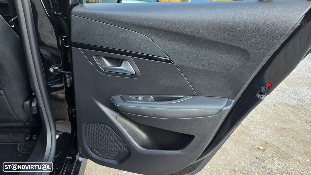 Peugeot e-208 Allure Pack - 53