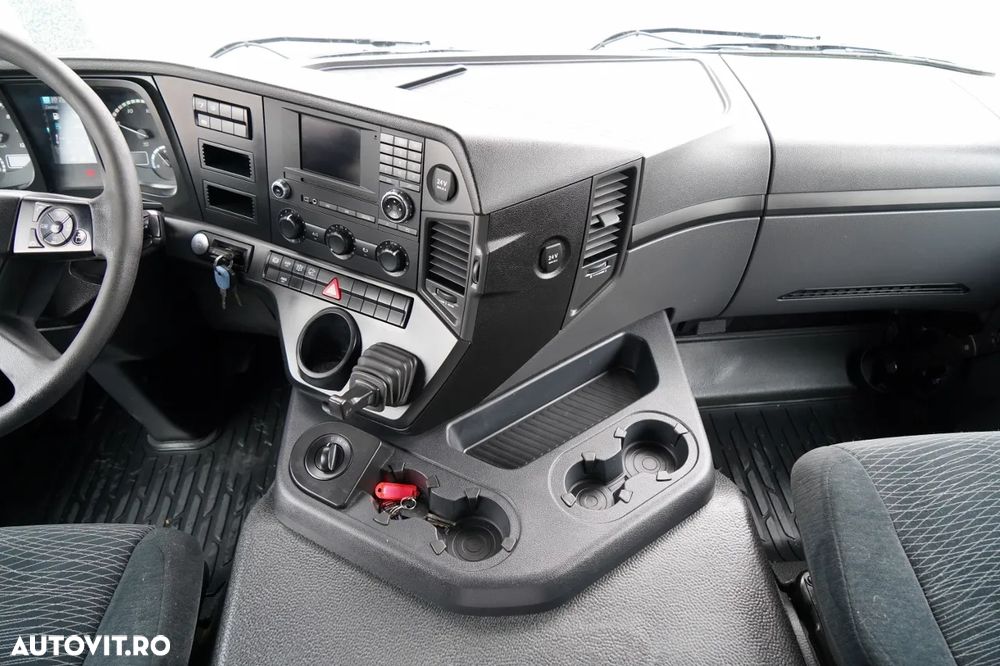 Mercedes-Benz AROCS 3243 / 8x4 / BASCULANĂ 20mc / BASCULANĂ SPATE / EURO 6 / PNEURI 100% / ÎNCĂRCARE: 19.500 KG / HIDROCLAP - 32