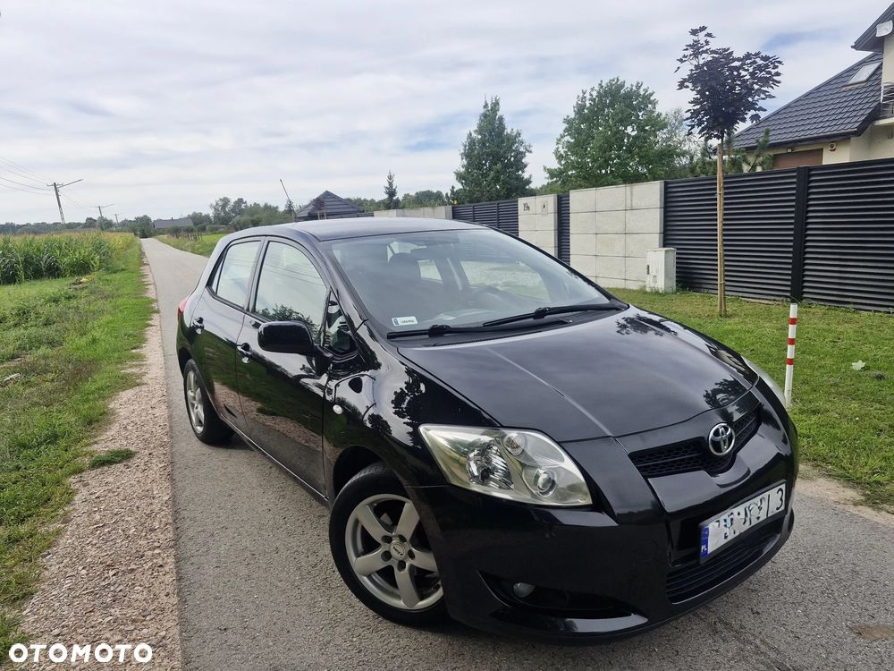 Toyota Auris 1.6 VVT-i Executive - 2