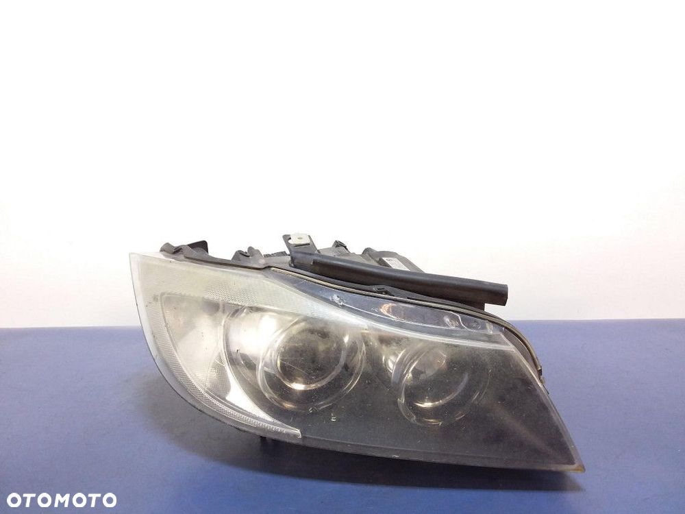 BMW 3 E90 E91 REFLEKTOR LAMPA XENON PRAWY PRZÓD - 1