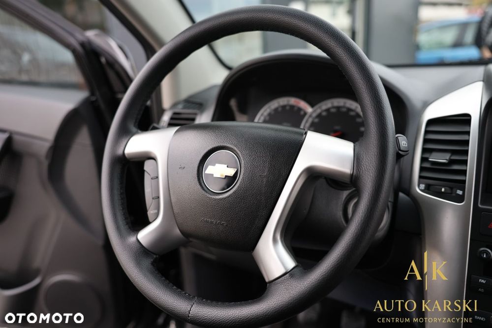 Chevrolet Captiva - 25