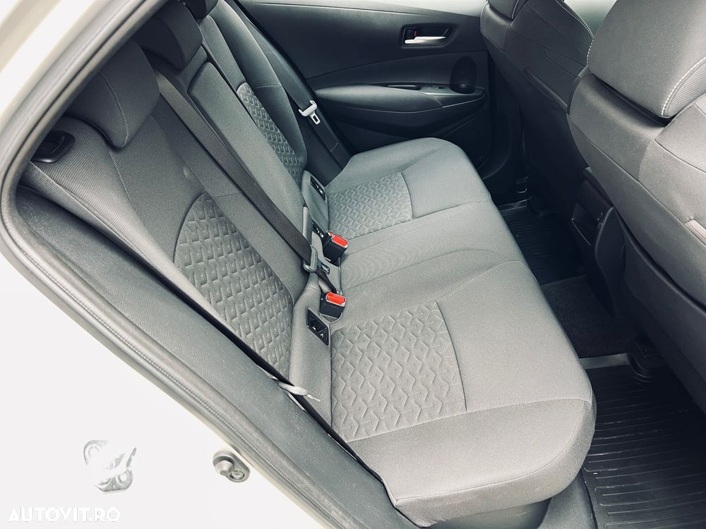 Toyota Corolla 1.8 HSD Business - 16