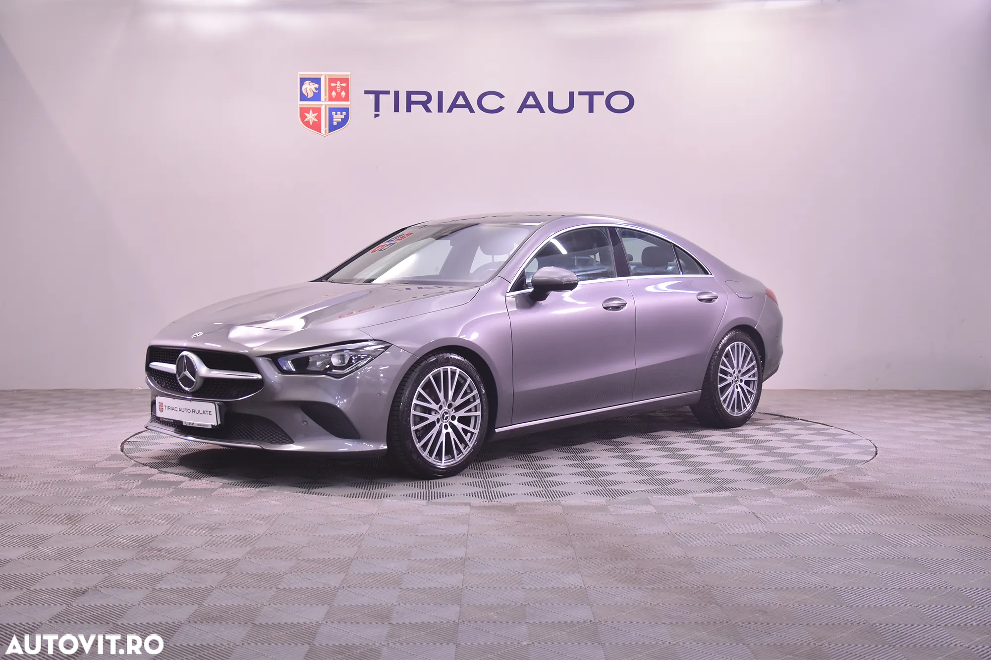 Mercedes-Benz CLA 180 7G-DCT - 2