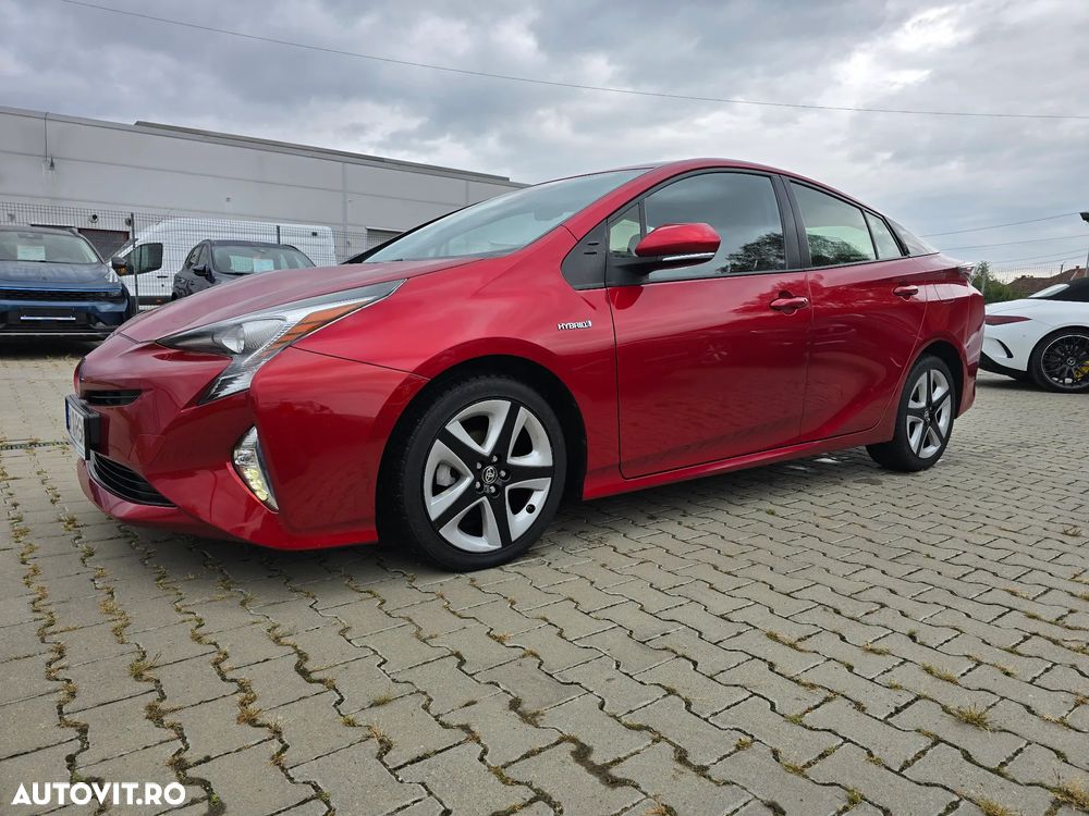 Toyota Prius Hybrid - 2