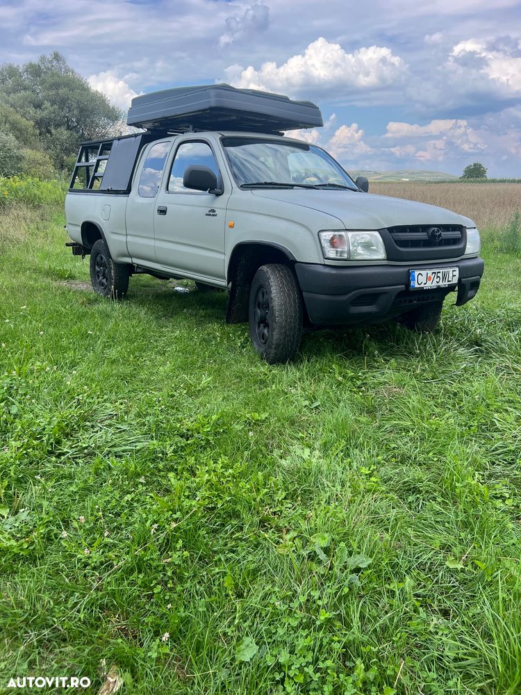 Toyota Hilux 4x4 Xtra Cab Special - 1