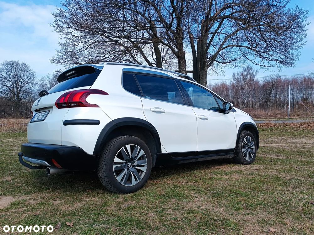 Peugeot 2008 BlueHDi 100 Allure - 5