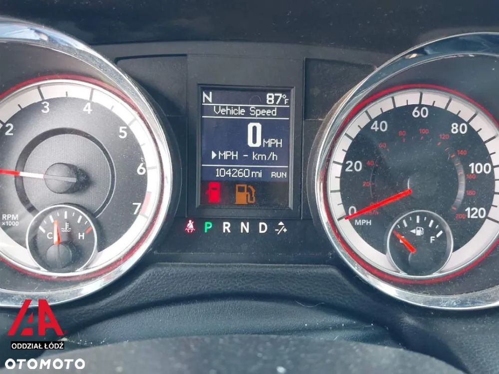 Dodge Grand Caravan 3.3 SE - 12