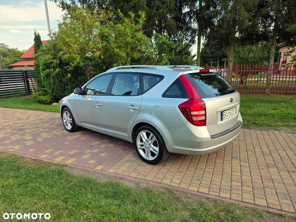 Kia Ceed - 3