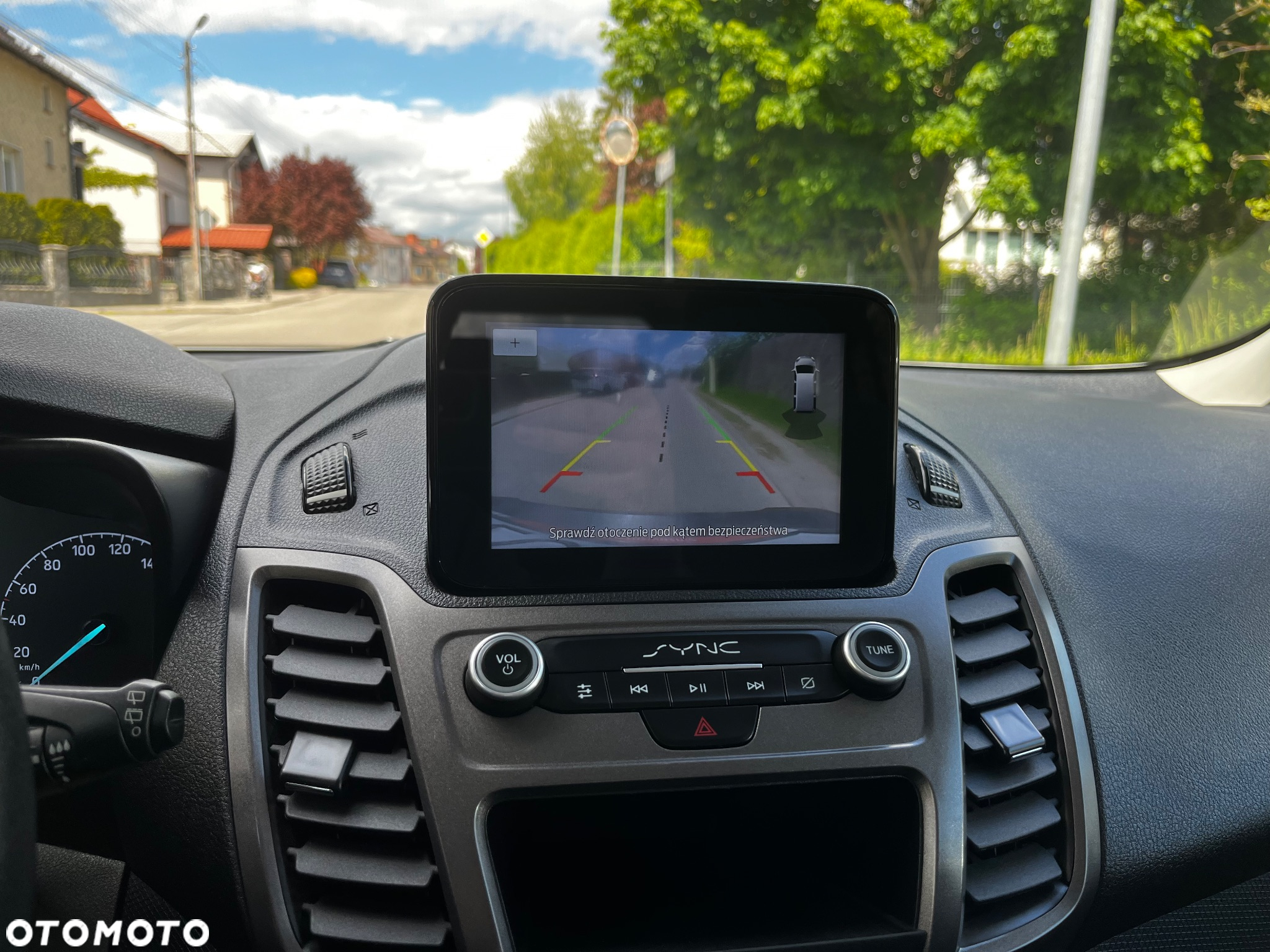 Ford Tourneo Connect - 19