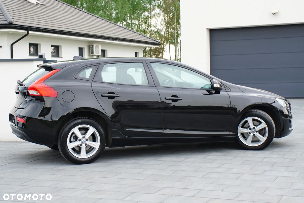 Volvo V40 D2 Linje You - 13