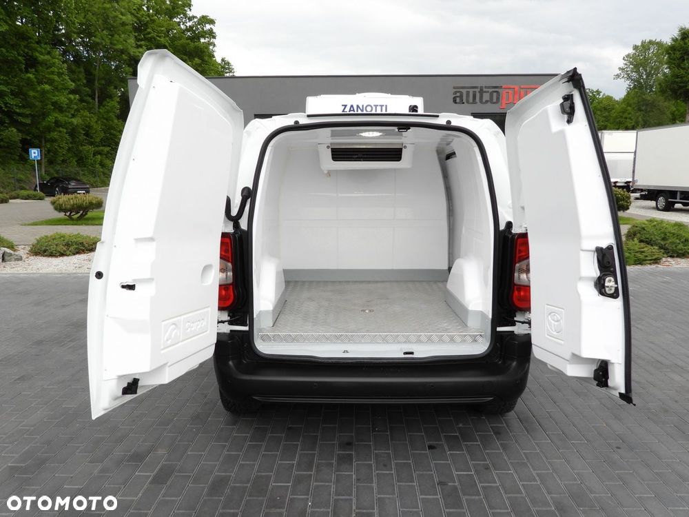 Toyota PROACE CITY  FURGON CHŁODNIA  -15*C ZASILANIE 230V TEMPOMAT KLIMATYZACJA  100KM - 13