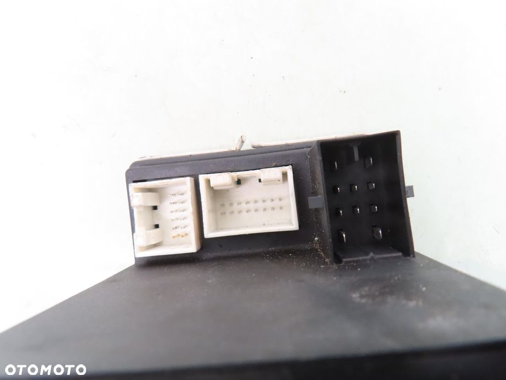 POMPKA ZAMKA CENTRALNEGO AUDI A4 B5 8L0862257K - 5
