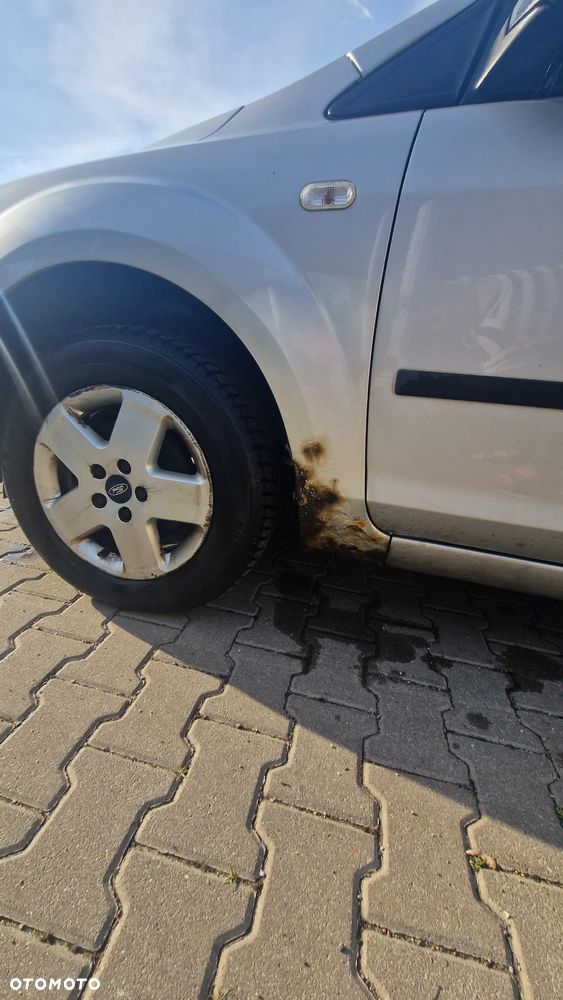 Ford Focus 1.6 Ghia - 11