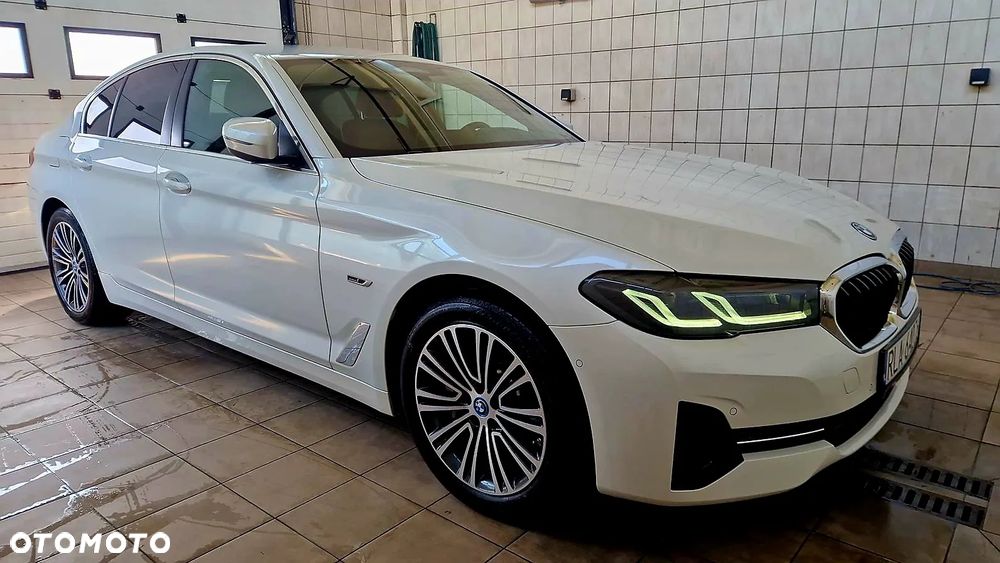 BMW Seria 5 530e M Sport Edition - 1