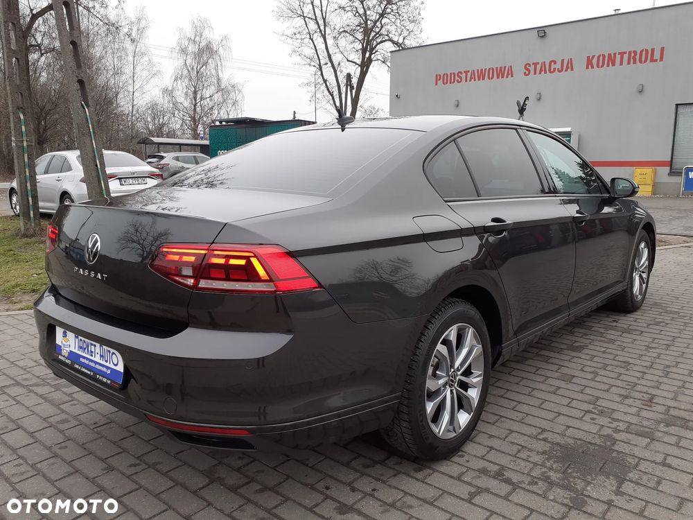 Volkswagen Passat - 5