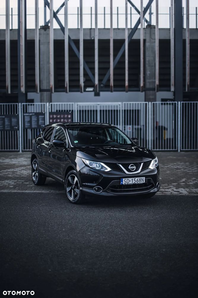 Nissan Qashqai 1.6 DIG-T 360 - 1