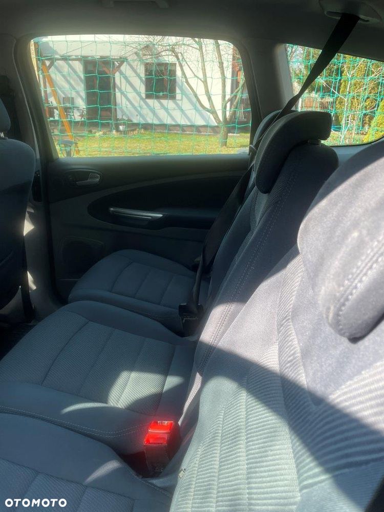 Ford S-Max 2.0 TDCi DPF Titanium - 13