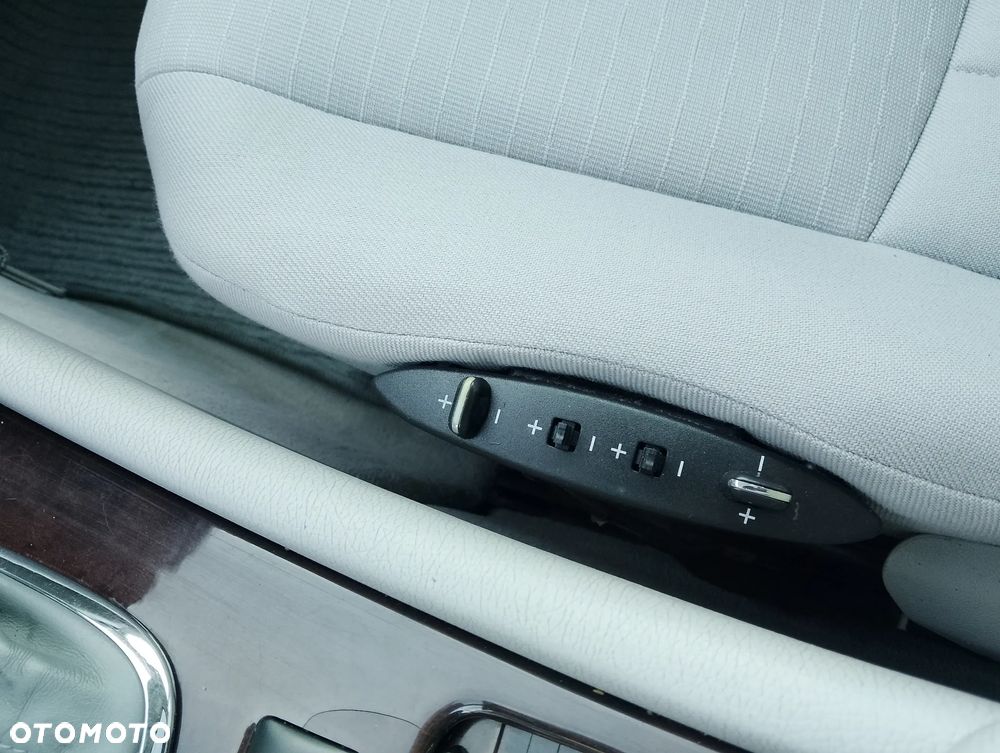 Mercedes-Benz Klasa C - 32