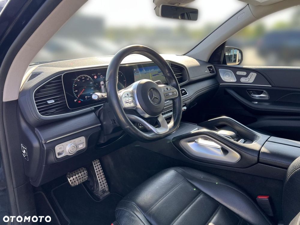 Mercedes-Benz GLS - 11