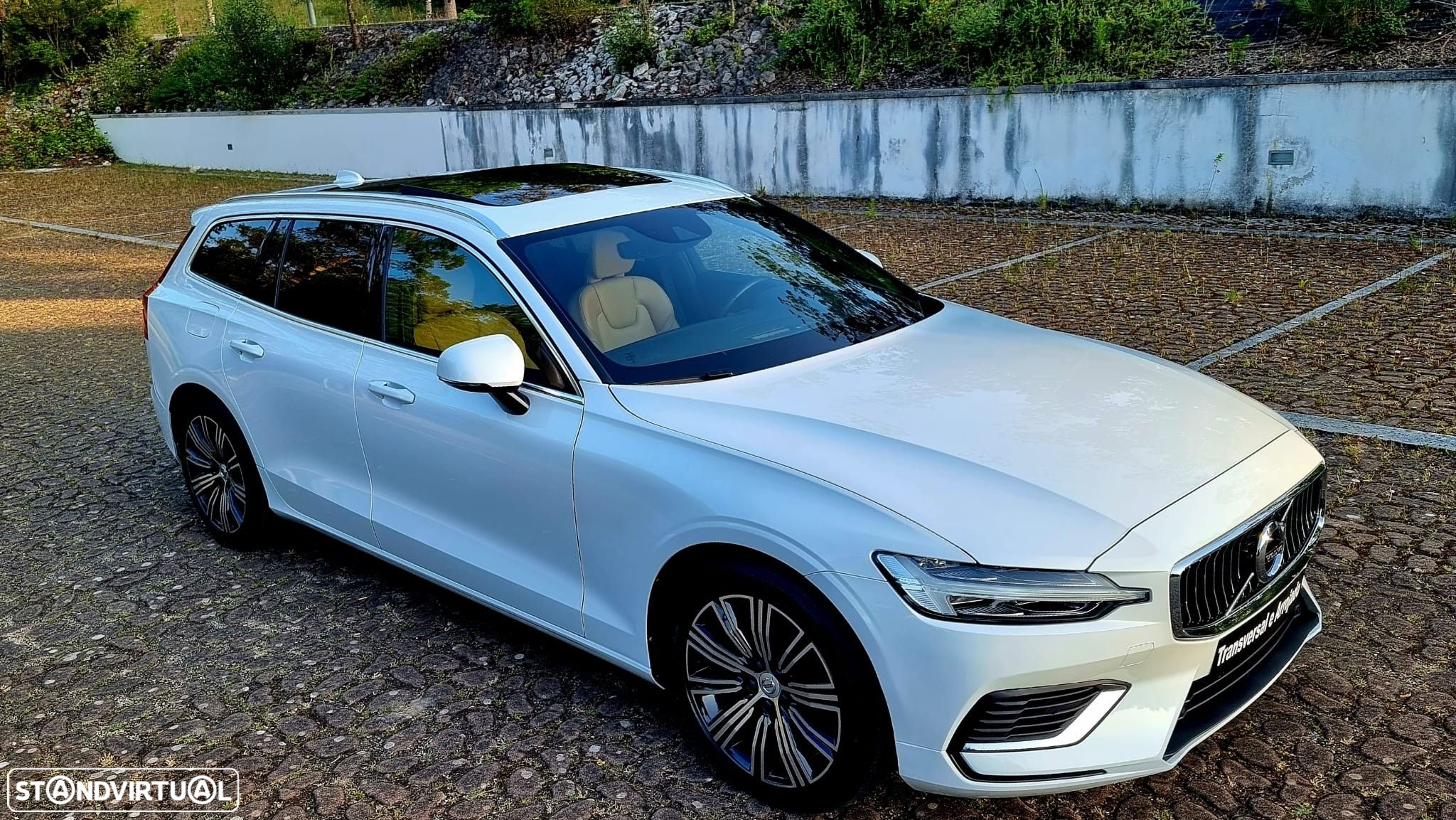 Volvo V60 2.0 T8 AWD TE Inscription - 23