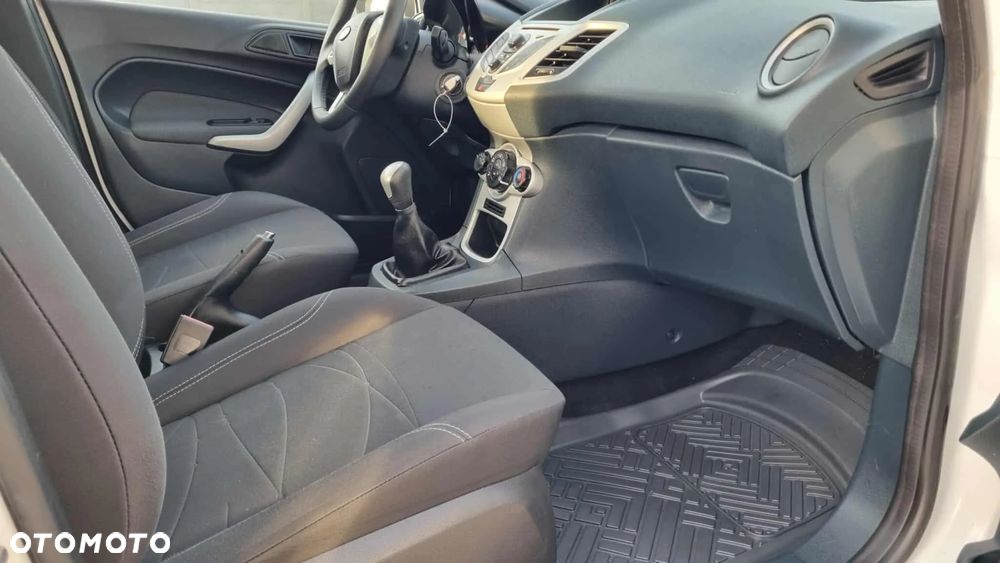 Ford Fiesta - 14