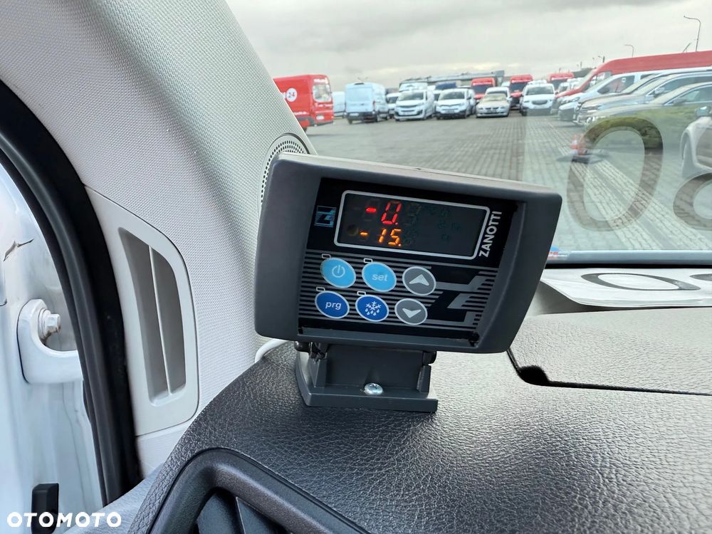 Ford TRANSIT EURO 6 KONTENER IZOTERMA CHŁODNIA MROŹNIA 6EP 1 Wł. Salon PL 170(KM) Boczne Drzwi Bliźniaki TEMPOMAT KLIMA - 18