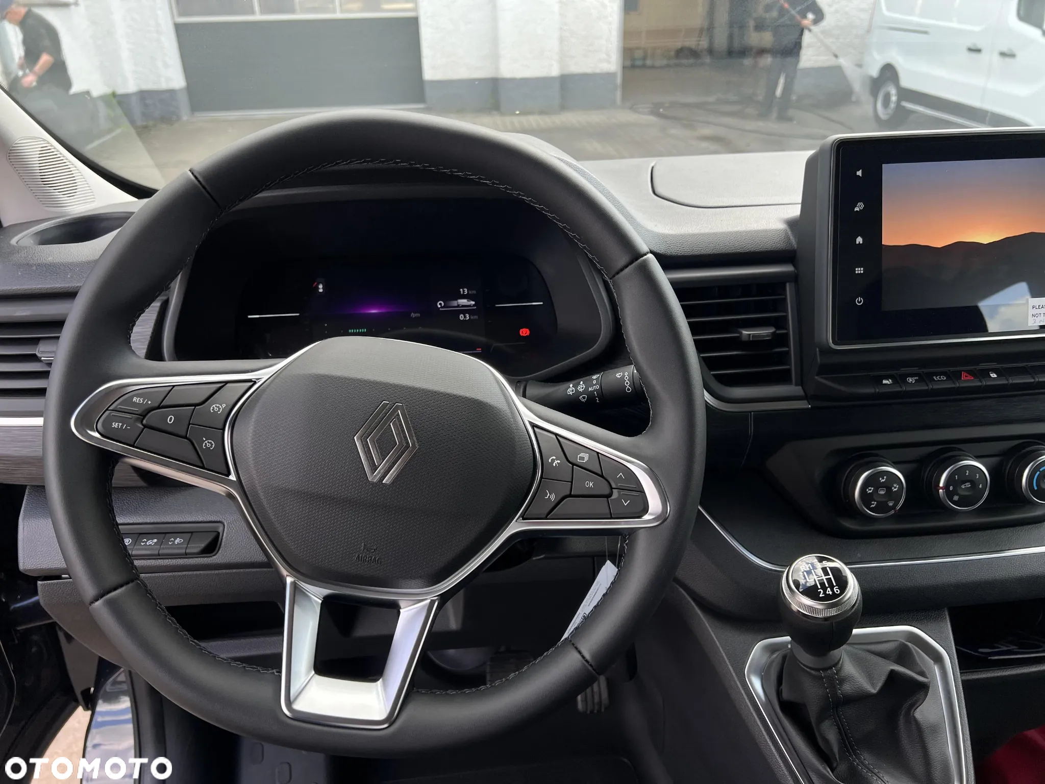 Renault Trafic - 13
