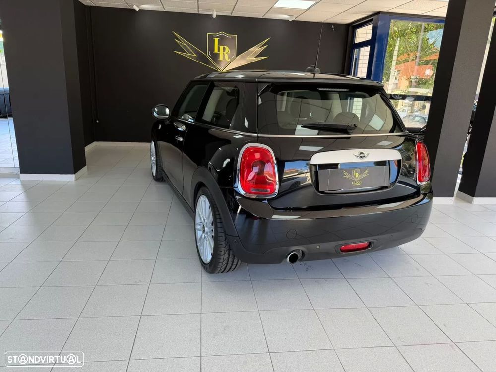 MINI 3 Portas Cooper D - 18