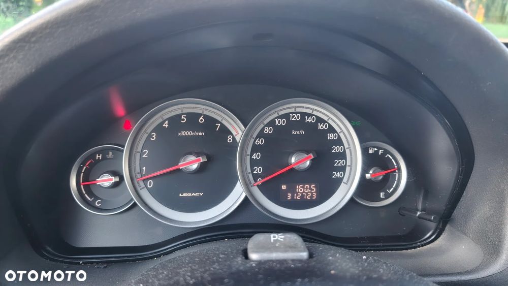 Subaru Legacy - 12