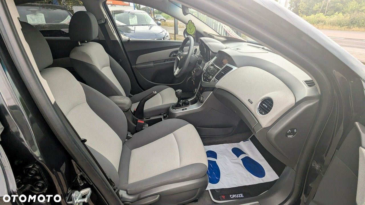 Chevrolet Cruze - 18