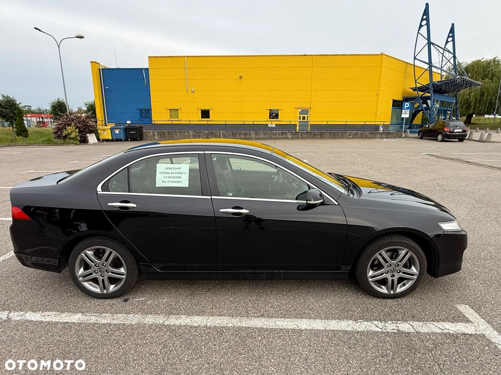Honda Accord 2.0 Executive - 8