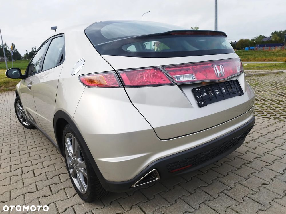 Honda Civic 1.8 Sport - 9