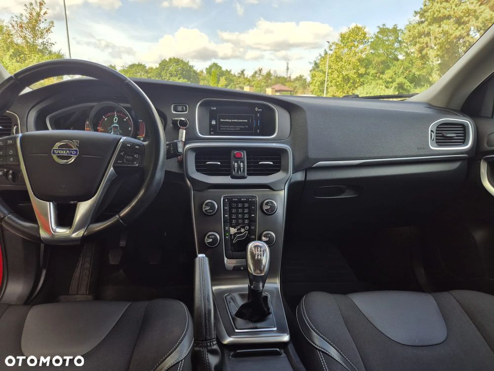 Volvo V40 D2 Momentum - 8