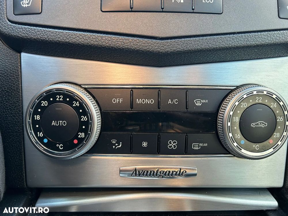 Mercedes-Benz C 180 CGI BlueEFFICIENCY Avantgarde - 10