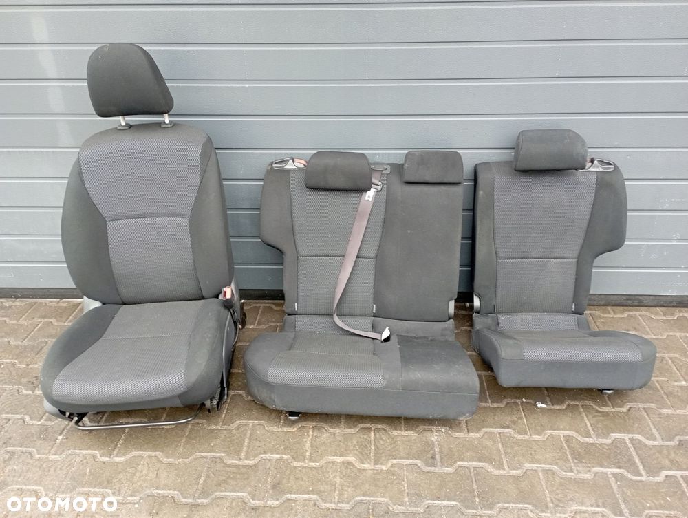 TOYOTA AURIS I LIFT FOTEL PASAŻERA KANAPA EUROPA - 1
