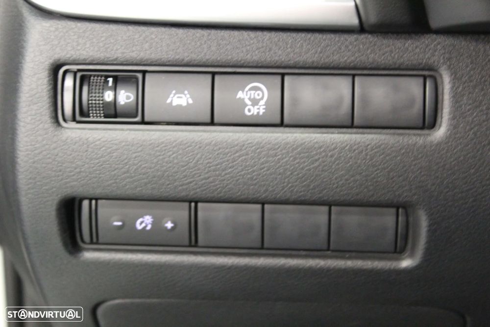 Nissan Qashqai 1.3 DIG-T N-Connecta - 23