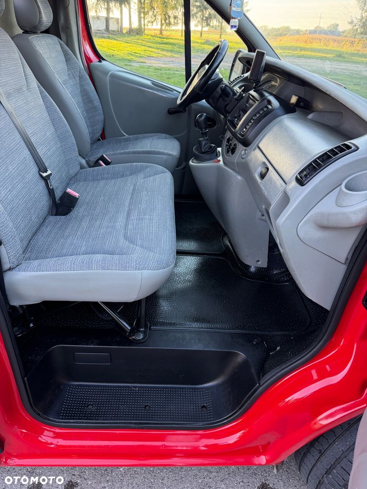 Renault Trafic - 25