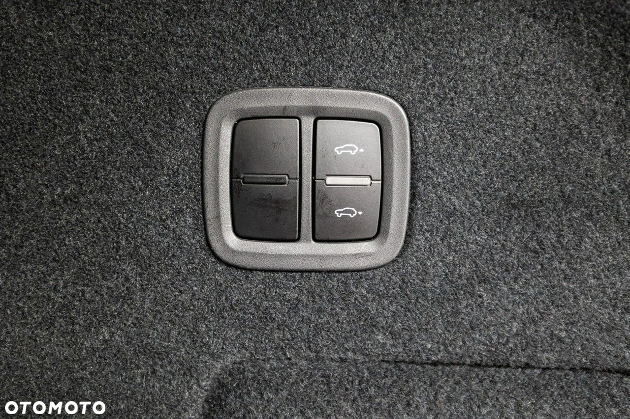 Porsche Cayenne Standard - 35