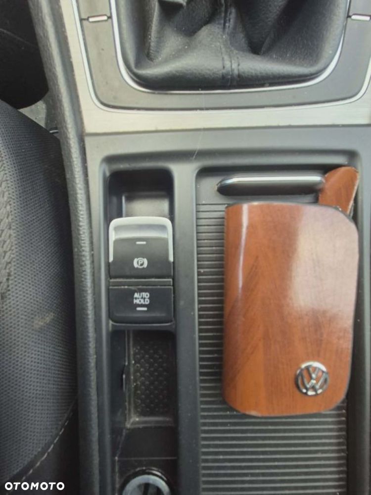 Volkswagen Golf 1.6 TDI BMT Comfortline - 11